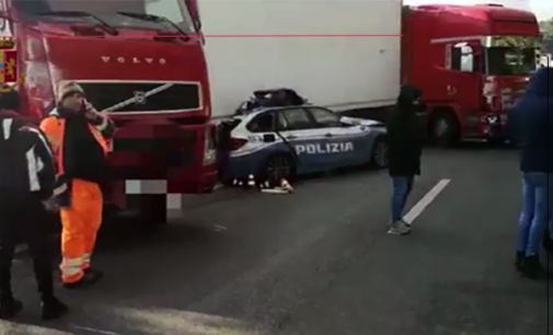 A18 – Incidente stradale sulla Messina-Catania, 3 morti tra cui un poliziotto in servizio e diversi feriti.