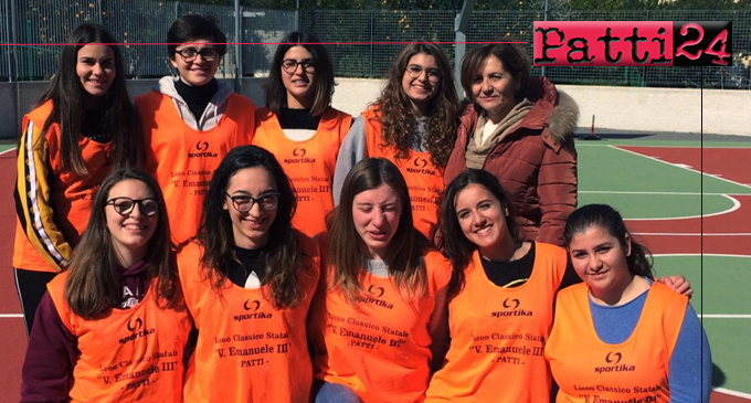 PATTI – Il Liceo “Vittorio Emanuele III” ha superato la fase provinciale di pallatamburello maschile e femminile.