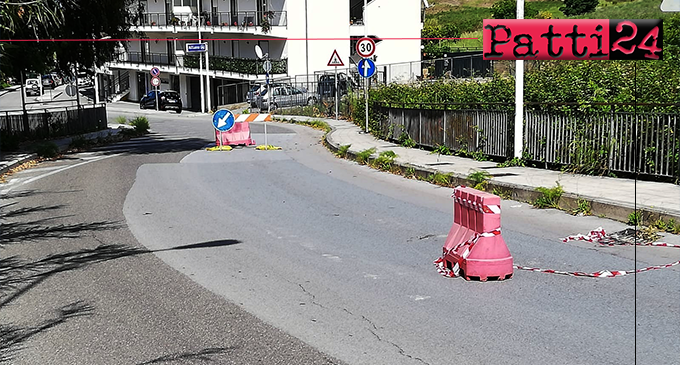 PATTI – Cede tombino in via Padre Pio. Intervento “tampone” … approssimativo ed alquanto rischioso.