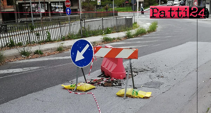 PATTI – Via Padre Pio. Dopo una settimana in centro strada ancora solo rattoppi e tamponi …