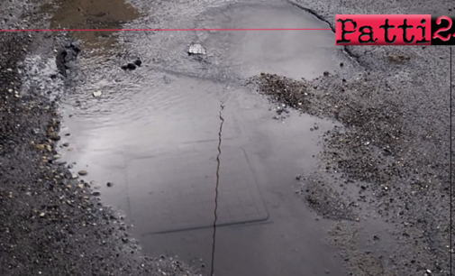 PATTI – Copiosa perdita d’acqua in via Ferriato. Un ruscello che attraversa la via Kennedy ed arriva a Catapanello.