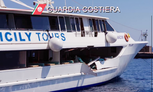 EOLIE – Scontro tra un traghetto con 350 turisti e uno yacht, 5 feriti.