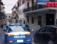 SANT’AGATA DI MILITELLO – 50enne ubriaco aggredisce familiari e vicini. Dai domiciliari al carcere.