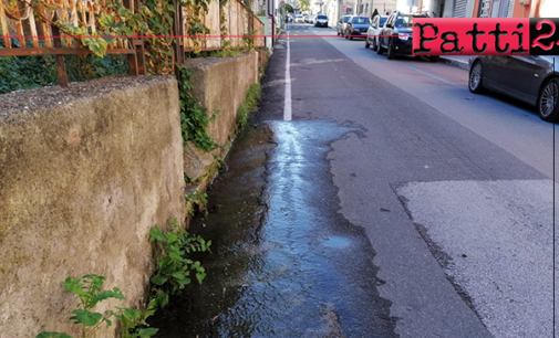 PATTI – Perdita di tanta acqua da circa un mese lungo il Corso Matteotti …