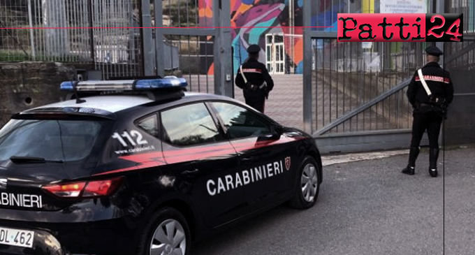 GIARDINI NAXOS – Si introducono in una scuola per svaligiare i distributori di bibite. 2 arresti