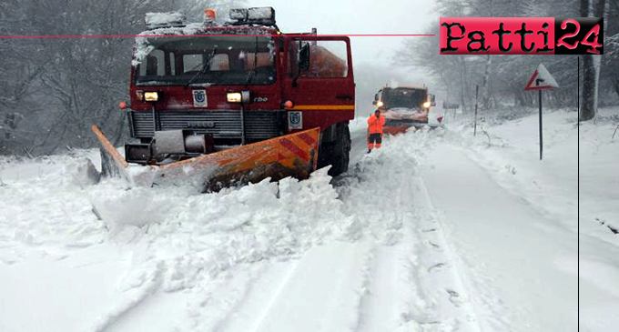 NEBRODI –  Emergenza neve, mezzi e operatori in azione per garantire la percorribilità delle strade provinciali.