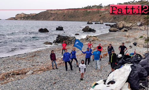 MILAZZO – Volontari liberano la Baia di Sant’Antonio da quintali di plastica.