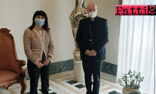 PATTI – Nel palazzo vescovile, il nuovo Prefetto di Messina, dott.ssa Cosima Di Stani, ha incontrato il vescovo mons. Giombanco.