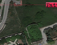 PATTI – Area ex Arena Adriana di via Trieste in una fitta vegetazione spontanea arricchita da rifiuti abbandonati.