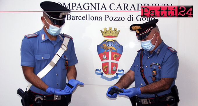 BARCELLONA P.G. – Nascondeva in casa una pistola rubata nel 1988. Arrestato 36enne