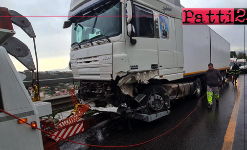 MESSINA – Grave incidente di un camion in tangenziale. Rallentamenti e uscite obbligatorie