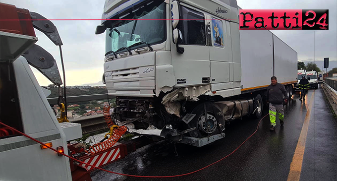 MESSINA – Grave incidente di un camion in tangenziale. Rallentamenti e uscite obbligatorie