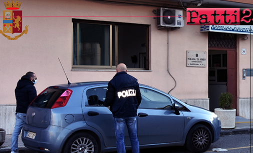 BARCELLONA P.G. – Per ritorsione, incendiano veicolo di agente di polizia penitenziaria. Due arresti