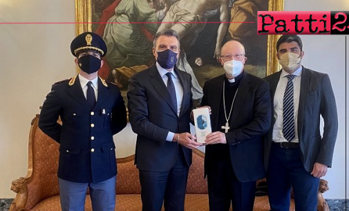 PATTI – Anche alla Diocesi di Patti è stato offerto l’olio proveniente da Capaci (Palermo)