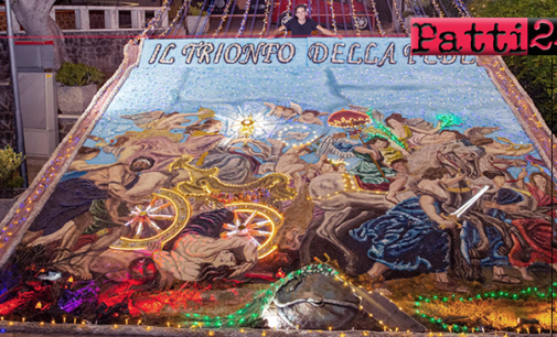 TERME VIGLIATORE – Infiorata artistica, composta interamente da trucioli di legno, sabbia e vegetali. Artefice Umberto Cipriano