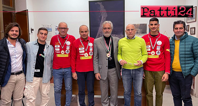 MILAZZO – L’assessore allo Sport, Nicosia premia la squadra di Plogging reduce dal mondiale nelle valli olimpiche del Sestriere