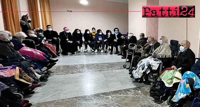 PATTI – Giovani del vicariato, vescovo mons. Giombanco e don Giuseppe Di Martino incontrano gli anziani ospitati nella “Casa della vita” di Tindari.
