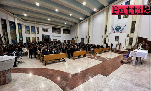 ROCCA DI CAPRILEONE – Un centinaio di coppie di fidanzati della diocesi di Patti hanno partecipato all’incontro “E’ l’amore che ci rende forte”.
