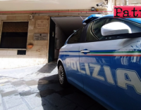 SANT’AGATA DI MILITELLO – Arresti domiciliari a carico di un 66enne di Rocca di Capri Leone.  Avrebbe aggredito con calci e successivamente tentato di colpire con un coltello due agenti ausiliari del traffico.