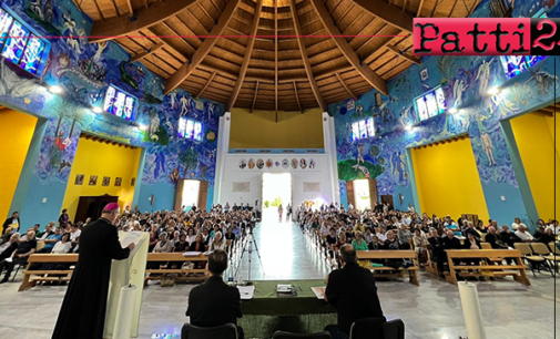 PATTI – Assemblea Ecclesiale Diocesana, seconda giornata. Il Vescovo Giombanco ha esposto le linee portanti del cammino per il nuovo anno pastorale.